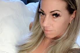 Lisa Christopher's Instagram, Twitter & Facebook