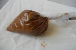 Comment Etre Precis Avec Un Sac De Congelation Comme Poche A Douille Sur La Recette De Cuisine Co Poche A Douille Recettes De Cuisine Cuisine Francaise Recette