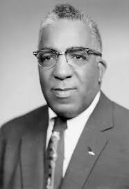 Who are the people pictured in the York County trivia quizzes?