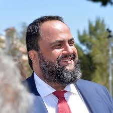 Βαγγέλης μαρινάκης / evangelos marinakis. Baggelhs Marinakhs Rekor Pshfwn Ston Peiraia Phre 15 816 Stayroys In Gr
