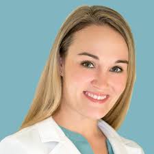 Kelley Wise's Instagram, Twitter & Facebook