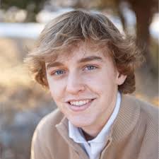 I'm proud to announce I will be working as an intern at Beauport Financial  Services in Gloucester, MA this summer. I'd like to give a huge thank you  to Serena Low and