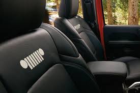 2018 Jeep Wrangler Jl Leather Interior With Mopar Accessories Jeep Wrangler Interior Wrangler Jl Jeep