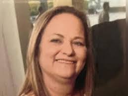 Sandy Markle's Instagram, Twitter & Facebook