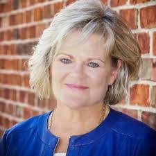 Gretchen Moon's Instagram, Twitter & Facebook