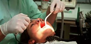 Entre 1200 € et 3500 € selon la marque de l'implant et la. Tunisie Les Dentistes Fixent Le Prix Minimal D Une Consultation Dentaire Tunisie