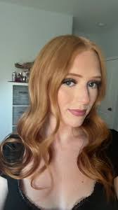 Kara Terry's Instagram, Twitter & Facebook