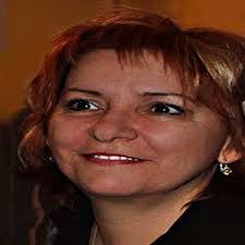 Danielle Senecal's Instagram, Twitter & Facebook