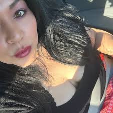 Stephanie Rudd's Instagram, Twitter & Facebook