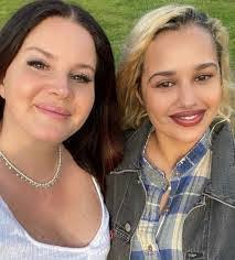 Genesis Pepper's Instagram, Twitter & Facebook