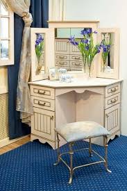 Luxury Small Corner Dressing Table Designs With Angular Mirror For Classic Bedrooms How To Choose A Mode Dressing Table Design Furniture Corner Dressing Table