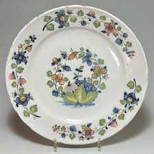Plat En Faience De Lille A Decor A La Grenade Xviiie Siecle Bils Ceramiques Proantic Faience Decoration Xviiie