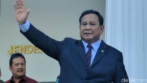 Prabowo has prospered since president joko widodo surprisingly brought his presidential rival into the cabinet after last year's bitterly fought campaign, which saw the great indonesia movement party (gerindra) leader lose by 10% of the vote. Menhan Prabowo Ke Moskow Bertemu Wamenhan Rusia