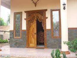 Jual mebel ukir pintu gebyok ukir antik jawa. Desain Rumah Minimalis Dengan Pintu Gebyok Cek Bahan Bangunan