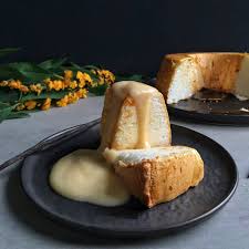 Merengon De Guindones Peruvian Floating Island Peruvian Desserts Peruvian Recipes Floating Island Dessert