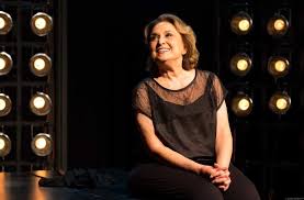 Eva wilma está internada desde a noite deste domingo, 10, no hospital vila nova star, na zona sul de são paulo, em decorrência de uma pneumonia. Atriz Eva Wilma Segue Internada Em Uti De Hospital De Sp Para Tratamento De Pneumonia Sao Paulo G1