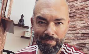 Santiago Cruz habló de su pasado con las drogas y el alcohol: “Hay un tema  interior que es la verdadera causa”