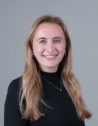 Amanda Reiber's Instagram, Twitter & Facebook