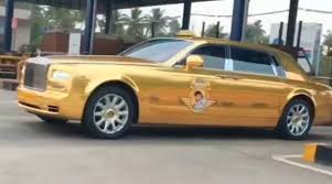 In 1986, oprah winfrey became the first black female host of a nationally syndicated daily talk show with the premiere of the oprah winfrey show. Gold Rolls Royce Taxi Spotted In Kerala Pictures And Videos Of Luxury Car Go Viral Latestly