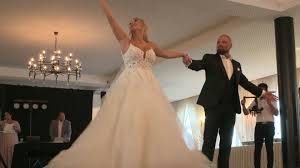 Listen to jessi k (official video) | explore the largest community of artists, bands, podcasters and creators of music & audio. Nach Hochzeit Wohin Geht S Fur Jessi Und Nik Im Honeymoon Promiflash De