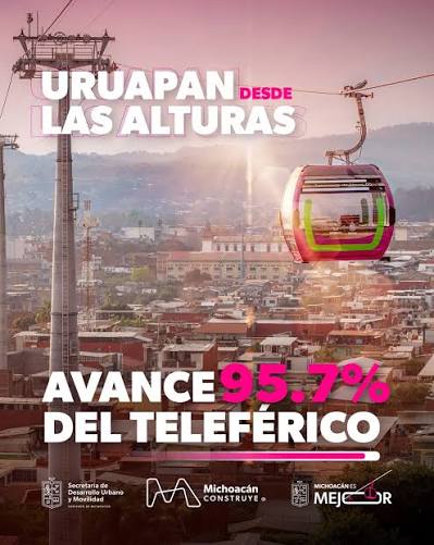 Uruapan crece con la mirada puesta en el futuro. Desde las alturas,  transformamos la movilidad en bienestar para nuestra gente. Con el 95.7% de  avance, el nuevo teleférico está a un paso