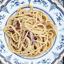 Jamie Oliver S Classic Carbonara Recipe Jamie Cooks Italy Classic Carbonara Recipe Jamie Oliver Recipes Best Carbonara Recipe