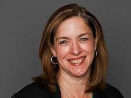 Lisa Turay's Instagram, Twitter & Facebook