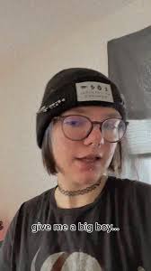 THIS SONG. 🤝🏻 RUSSELL BARRINGER. #booktok #bookworm #readersoftiktok  #reading #weathergirl #rachellynnsolomon