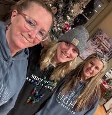 ✨ Light New Hartford — what a fun event! ✨ A big thank you to everyone who  came in tonight. It was so great seeing the shop full and filled with such