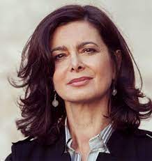 È nota all'interno del panorama politico italiano per essere stata presidente della camera dei. Laura Boldrini Biografia Onu Politica Anastasia E Luca