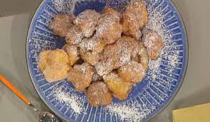 Dolci bocconcini dal cuore morbido e cremoso, uno tira l'altro, da leccarsi le dita. Frittelle Di Riso Di Anna Moroni Ricetta Dolce Per Festeggiare