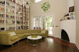 Atemberaubende Moderne Wohnzimmer Stuck Kamin Verfugt Uber Bibliothek Leiter Mit Atemb Wohnzimmer Modern Couchtisch Marmor Couchtische