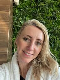 Last morning of 2024 Sunrise, country skining, spa and great company ❤️  Forever grateful ❤️❤️❤️