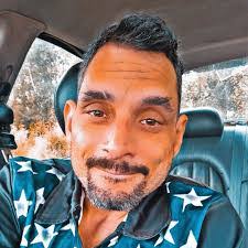 Alan Knutson's Instagram, Twitter & Facebook