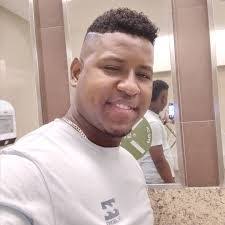 Humberto Estrada's Instagram, Twitter & Facebook