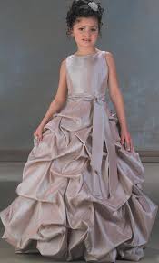 Wouldn T Mind Sharing The Limelight With My 7 Year Old Flower Girl Dresses Sleeveless Flower Girl Dresses Flower Girl Dresses Taffeta