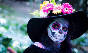 Dia de muertos came to be from a mixture of the aztec festival dedicated to the goddess, mictecacihuatl, with the catholic influence. Dia De Muertos En Mexico Mexico Real