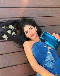 Jun 22, 2021 · اليوتيوبر العراقية الشهيرة #نور_ستارز تحتفل بعيد ميلادها الـ24، وسط حضور الأصدقاء في دبي، وشاركت أكبر يوتيوبرة بالشرق الأوسط متابعيها عبر إنستغرام والذين يبلغ عددهم أكثر من 10 ملايين، لقطات من أجواء الاحتفال وعلقت. Ø®Ù„Ø§Ù ÙŠØ¯Ø®Ù„ Ù†ÙˆØ± Ø³ØªØ§Ø±Ø² Ø§Ù„Ù…Ø³ØªØ´ÙÙ‰ Ù†ÙŠÙˆÙ„ÙŠ