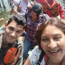 Celebrando el cumpleaños de su compañera Dalila Ferrer, felicidades 🥳