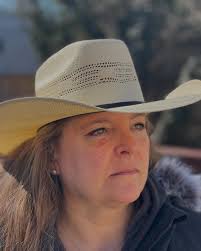 Laura Menefee (@laura_menefee) • Instagram photos and videos