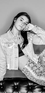 Many computer users want to use charli d'amelio wallpapers for windows 10/8/7 pc. 1440x2960 Charli D Amelio 2020 Samsung Galaxy Note 9 8 S9 S8 S8 Qhd Hd 4k Wallpapers Images Backgrounds Photos And Pictures