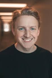 Dance Maroon: Dancing for a charitable cause