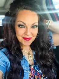 Is it worth waiting for Sakura resos or r6 Lian?