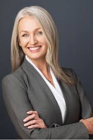 Dena Brewster's Instagram, Twitter & Facebook