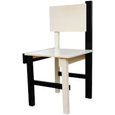 Black And White Chair By Gerrit Rietveld 1stdibs Com Furniture Design Chair Wood Chair Design Upholstered Swivel Chairs