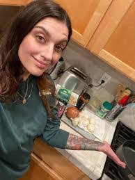 Heather Bayle's Instagram, Twitter & Facebook