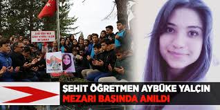 Sonucu ağır yaralanan ve kaldırıldığı hastanede şehit olan öğretmen şenay aybüke yalçın'ın mezarını ziyaret etti. Sehit Ogretmen Aybuke Yalcin Mezari Basinda Anildi