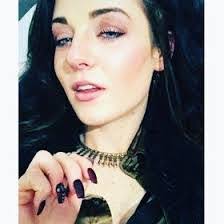 Savannah Hickey's Instagram, Twitter & Facebook