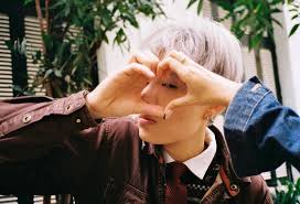 lướt đến cuối để nhận một trái tim valentine 💘