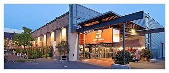Das theaterhaus stuttgart gehört zu den größten privattheatern deutschlands und ist mit rund 350.000 besuchern pro jahr eine der beliebtesten bühnen der stadt. Thetarerhaus Stuttgart E V